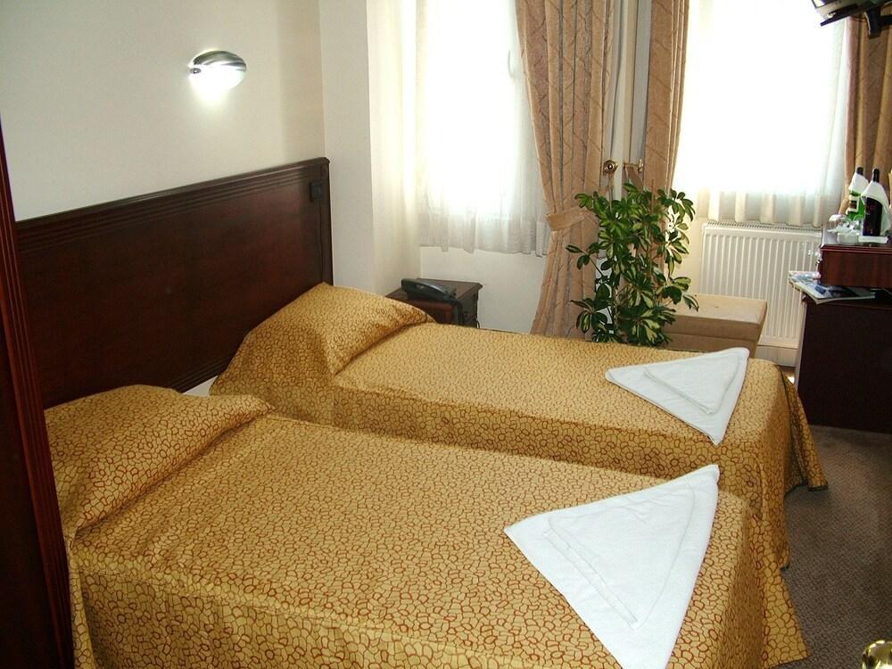 Abella Hotel Istanbul Bagian luar foto